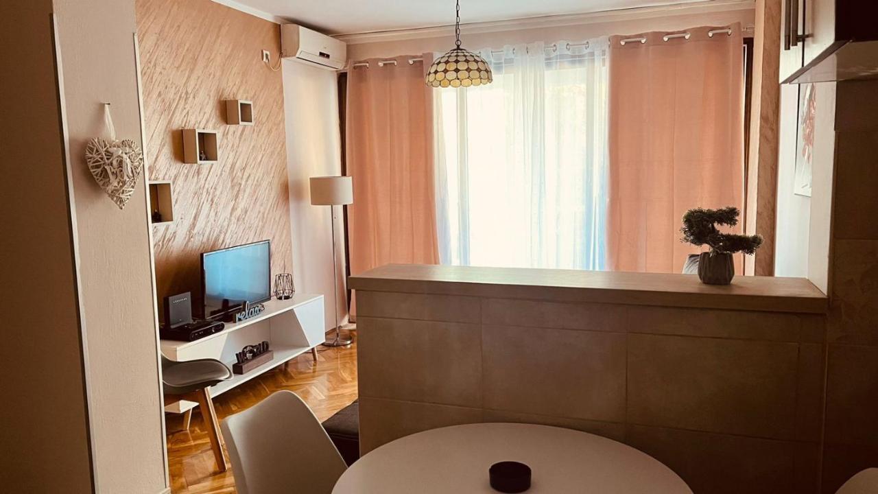 פודגוריצה Majdini Clock Tower Apartman מראה חיצוני תמונה