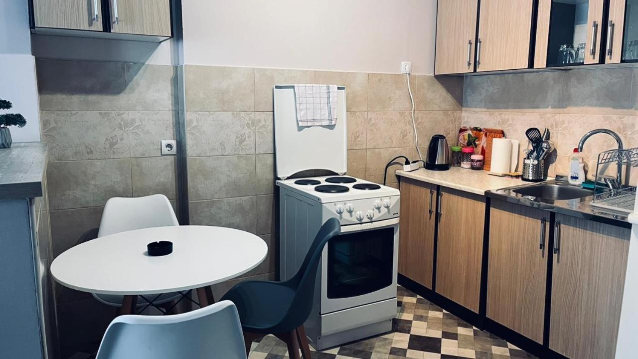 פודגוריצה Majdini Clock Tower Apartman מראה חיצוני תמונה